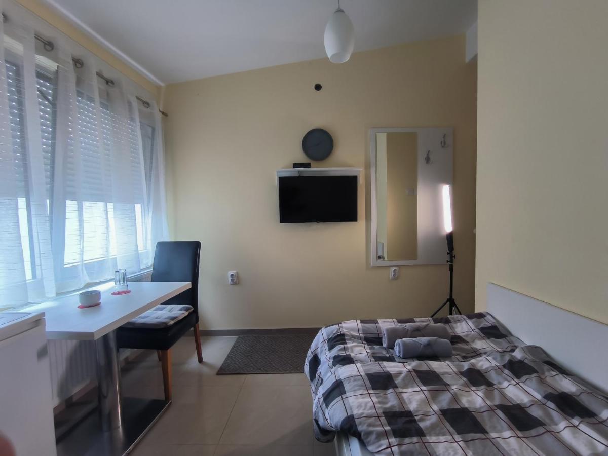 Studio Apartments Maksimovic Ni 외부 사진